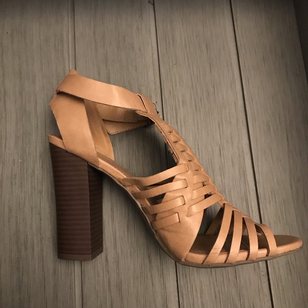 Merona cute nude heels